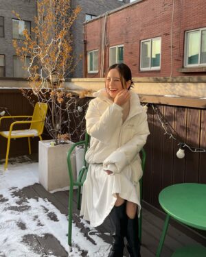 Jang Gyu-ri Instagram - #광고 겨울이다 겨울❄️

#디스커버리 #디스커버리크롭패딩 #디스커버리여성패딩 #디스커버리올리브숏패딩