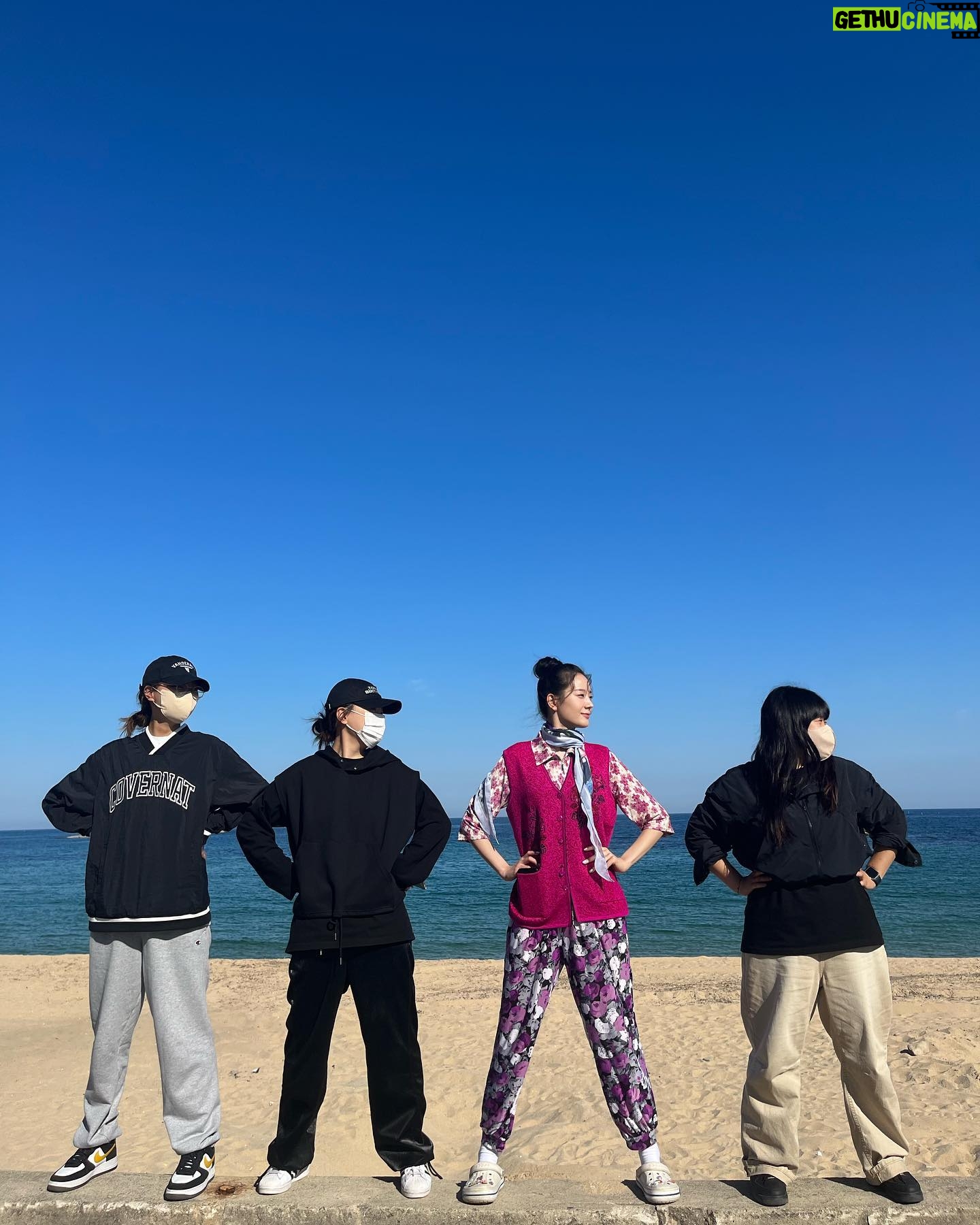 Jang Gyu-ri - 291.8K Likes - ěľę° ě´íŹí !! ę°ěŹíŠëë¤đ§Ą