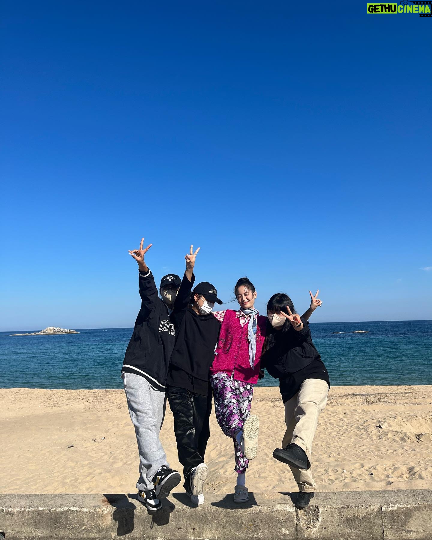 Jang Gyu-ri - 291.8K Likes - ěľę° ě´íŹí !! ę°ěŹíŠëë¤đ§Ą