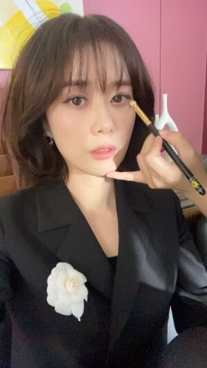 Jang Na-ra Instagram - 토.일 9시 10분!!🔥🔥🔥🔥 

#나의해피엔드 !!!!!!!

오늘밤에 꼭 만나요!! 꼭이요오!!!✨✨✨