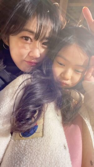 Jang Na-ra Instagram - 오늘밤 9시10분!!!
#나의해피엔드

잊지말구 꼭 만나러 오세용~~🔥🔥🔥