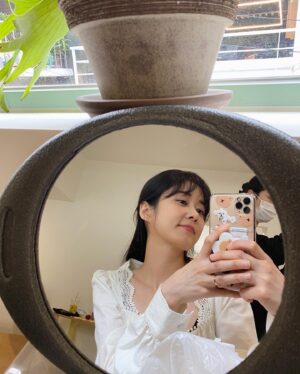 Jang Na-ra Instagram - 유라유라 강유라! 입니다^^ 패밀리 뽜이팅!!!!👍🏻