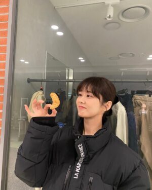 Jang Na-ra Instagram - 요즘 나라유라☺️
