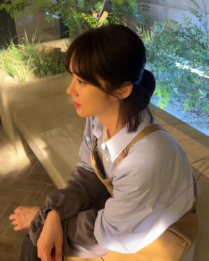 Jang Na-ra Instagram - 해피엔드가 되기위해!!
열심히 일하고 있습니다! 서재원😜😜