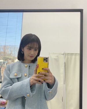 Jang Na-ra Instagram - 내일저녁 8시45분!
#유퀴즈 에서 만나요💕💕