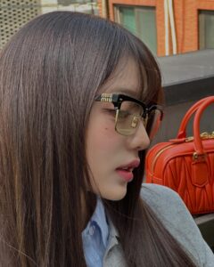 Jang Won-young Instagram - 🧡☁️☁️ @miumiu #MiuMiu #MiuArcadie #AD