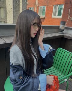 Jang Won-young Instagram - 🧡☁️☁️ @miumiu #MiuMiu #MiuArcadie #AD