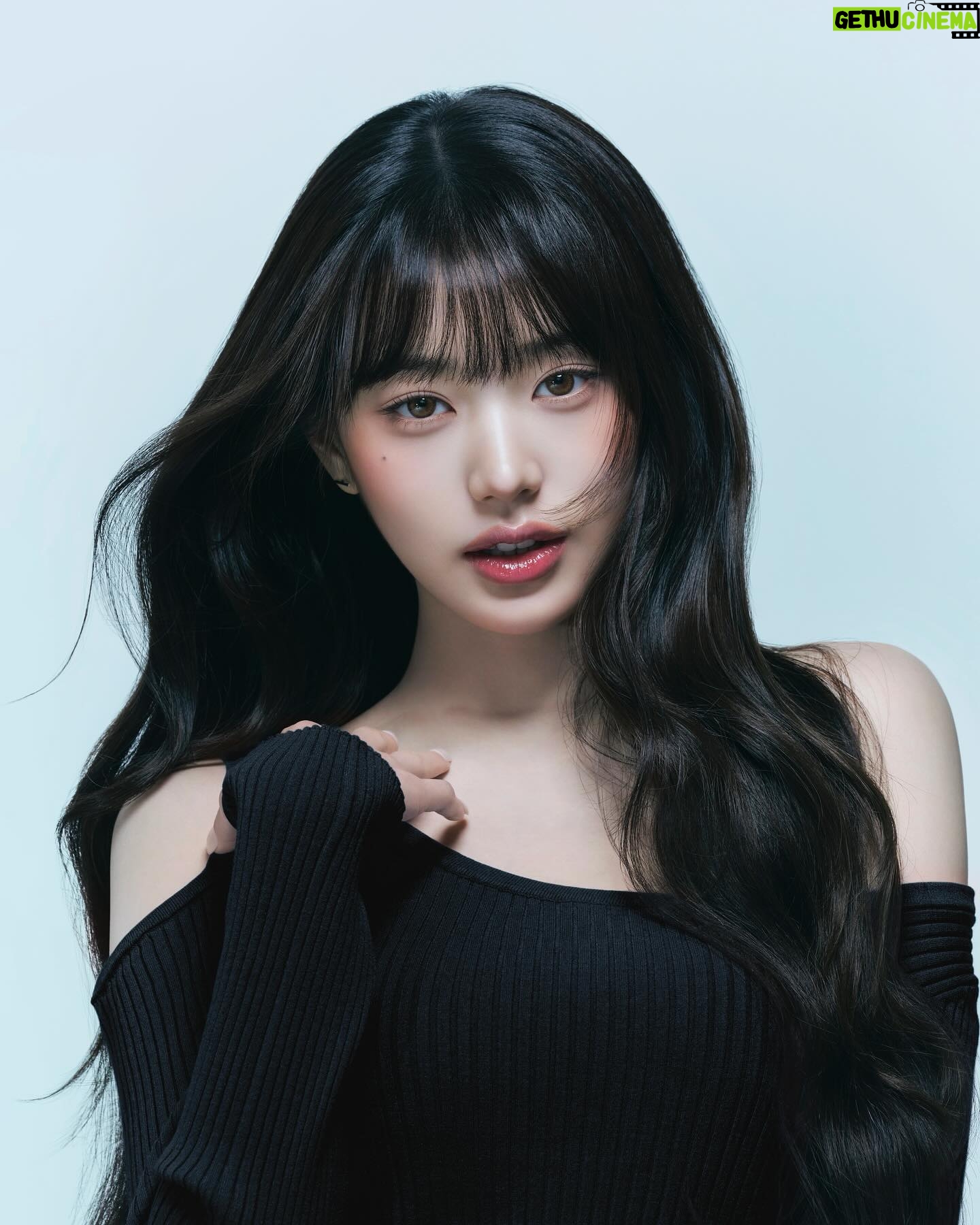 Jang Won-young Instagram - Welcome my new family @kerastase_officialđź–¤