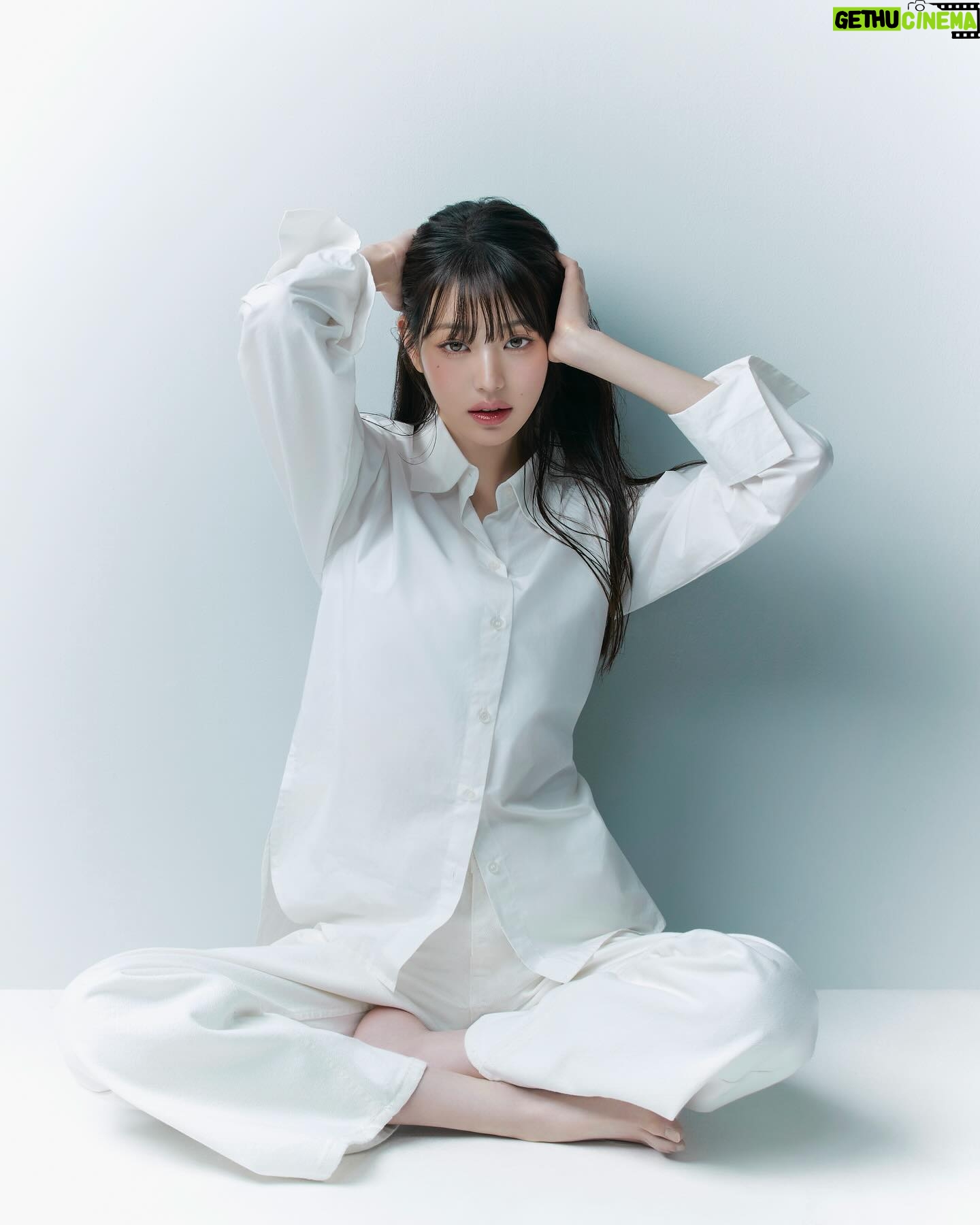 Jang Won-young Instagram - Welcome my new family @kerastase_officialđź–¤