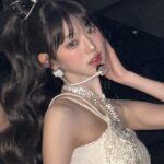 Jang Won-young Instagram - 👱🏻‍♀️🎀🖤✨