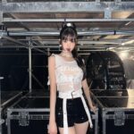 Jang Won-young Instagram - 👱🏻‍♀️🎀🖤✨