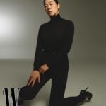 Jang Yoon-ju Instagram - 직접 화보를 기획해서 만들어 보았어요! 패션적인 새로운 인생컷을 담아 주고 싶었습니다! 그만큼 저는 시민덕희 팀을 진심으로 애정합니다! 오늘 개봉한 영화 #시민덕희 를 축복하며 !! 💜🙏🏻 @wkorea 2024 Feb editor / @shin_wkorea Feature editor / @yoonjujang Photographer /@kimheejune Stylist / @jaryoungchoi @0to9official Hair / @soheecho83 Make-up / @i_am_yunjung