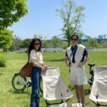 Jang Yoon-ju Instagram - 내일 저녁7:00 유튜브 #윤쥬르 에서 @yoanaloves 친구 려원이와 함깨한 한강피크닉편이 업로드 되어요 :) 🩵☘️🌈🌸 #매주수요일업로드 #윤쥬르 ㅎㅎㅎㅎ