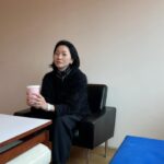 Jang Yoon-ju Instagram - 작업실로 올래? 같이 음악 듣자. 🤍
