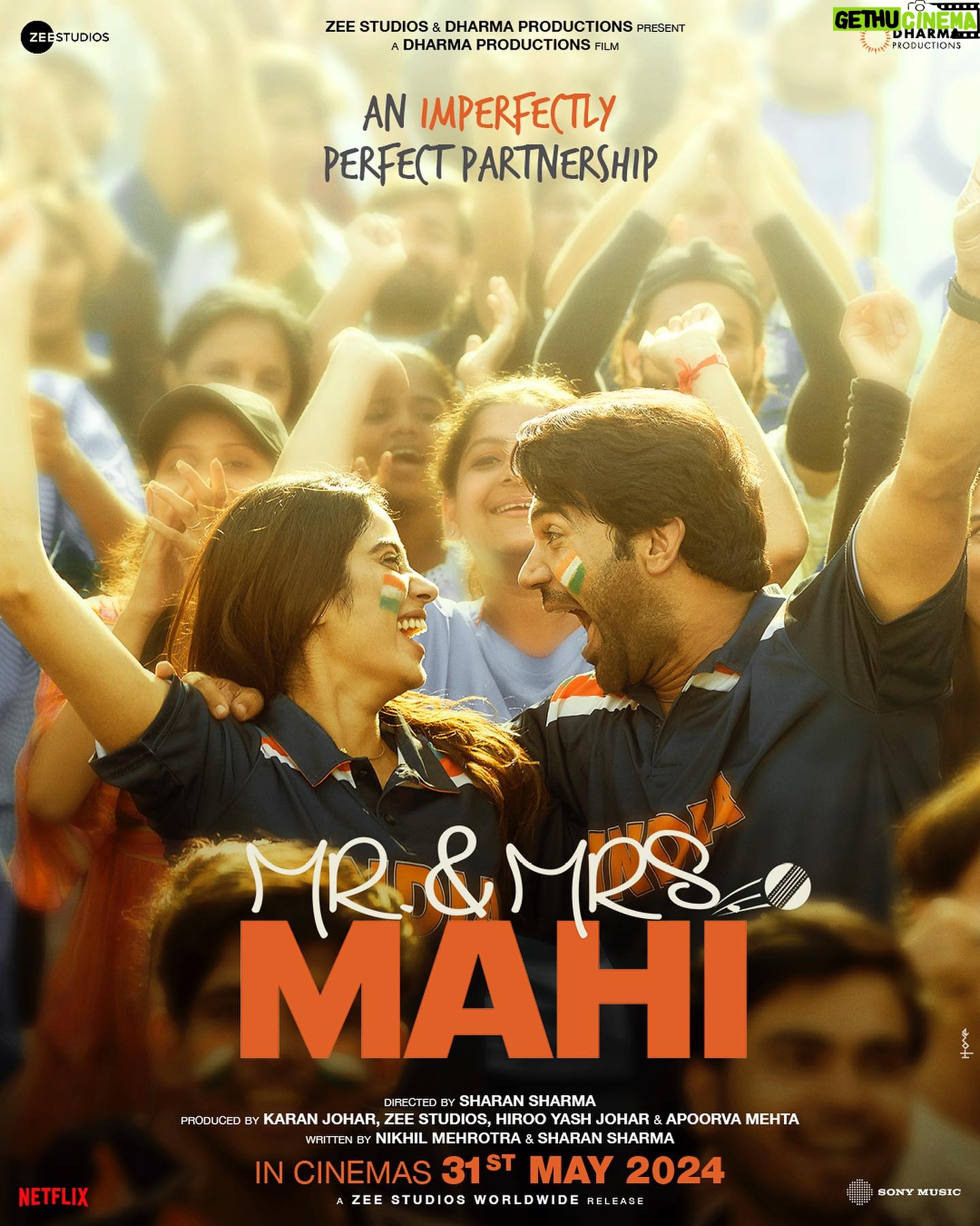 Janhvi Kapoor Instagram - Miliye Mr aur Mrs Mahi se, inke liye life is cricket aur cricket is life 🏏💘 cricket se badh ke, Mr Mahi only loves his dear wife ❤️ #MrAndMrsMahi in cinemas on 31st May, 2024. @karanjohar @apoorva1972 @rajkummar_rao @sharanssharma @mehrotranikhil @somenmishra @dharmamovies @zeestudiosofficial @sonymusicindia