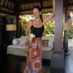 Janina Uhse Instagram – Anzeige, weil markiert// Unsere letzten Tage auf Bali brechen an und ich könnte nicht glücklicher sein, diese, an einem der schönsten Orte überhaupt zu verbringen ❤️🥺 
Soooooo gut wieder hier zu sein @bulgariresortbali @bulgarihotels ❣️