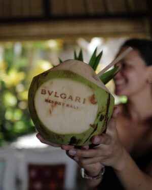 Janina Uhse Instagram - Anzeige, weil markiert// Unsere letzten Tage auf Bali brechen an und ich könnte nicht glücklicher sein, diese, an einem der schönsten Orte überhaupt zu verbringen ❤️🥺 
Soooooo gut wieder hier zu sein @bulgariresortbali @bulgarihotels ❣️