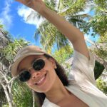 Janina Uhse Instagram - Postcard from your island girl 🏝️🫶 Anzeige, weil markiert // @luxsouthari @luxresorts