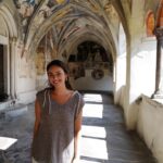 Janina Uhse Instagram - Anzeige//Ohhhhh, wie schön ist Südtirol 🍎❤️🍷 Hatten eine wunderschöne Familienauszeit inmitten von Apfelbäumen, Weinreben und ganz viel frischer Bergluft. Ich sag’s euch, der kleine Mann hat hervorragend geschlafen (was sonst nicht so häufig der Fall ist)- wir aber auch, nach dem wunderschönen Stadtrundgang in Brixen und der ein oder anderen Marende 🧀🥓🍞 Wir kommen wieder, keine Frage! ❤️ Wart ihr schon mal in Südtirol? Wenn ja, wo? @suedtirol.official @visitbrixen @natz_schabs #southtyrol #suedtirol #südtirol #visitbrixen #natzschabs