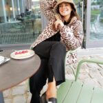 Janina Uhse Instagram – Anzeige //
Happy Birthday Marc Cain! 🎈
Wenn ich genau so stilvoll altere wie Ihr es tut, dann bin ich auf dem richtigen Weg.
50 Jahre und schöner denn je!
Cheers 🥂 
@marccain #MarcCainGirls #50YearsMarcCain