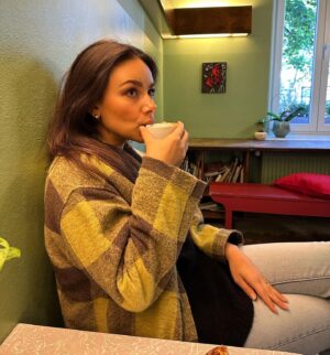 Janina Uhse Instagram - Did someone say „pasteis de nata“?