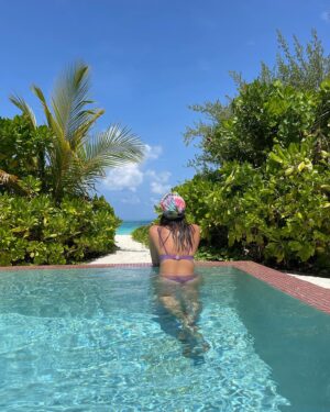 Janina Uhse Instagram - Welcome to Olhahali Island 🏝️ 

Anzeige, weil markiert// @jumeirahmaldives