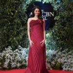 Janine Gutierrez Instagram - Thank you, Kapamilya. Forever grateful for your love. #ABSCBNBallRedCarpet2023 wearing @rajolaurel. @antheabueno @jayaquino_ @studio.24c @melvillesy @maitabaello @tesserajewelry 🌹 #ABSCBNBall2023