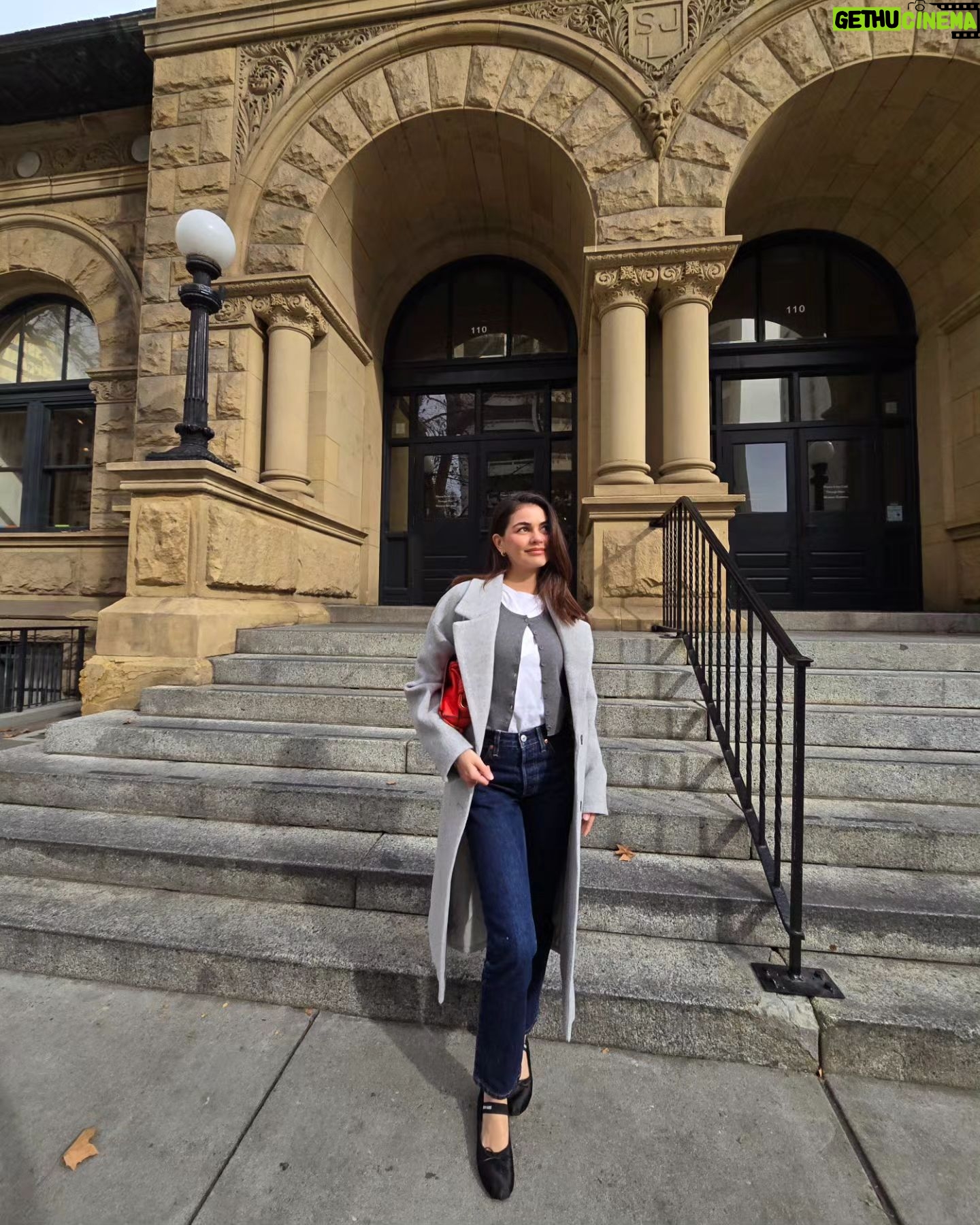 Janine Gutierrez Instagram - Walking tour with my @samsungph :) :) #TeamGalaxy