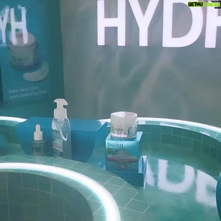 Janine Gutierrez Instagram - summer skin 🌞🌞🌞 calling all beauty & skin girls & boys!! stock up on your @biotenphilippines #HydroXCell essentials at the @watsonsph beautycon!! swipe to see more or click the meet-up highlight in my stories see me see me see you there! 🤍🗓️