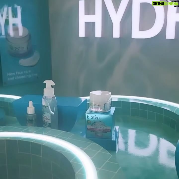 Janine Gutierrez Instagram - hydrated & happy with @biotenphilippines Hydro X-Cell π«§π«§ now available! thank you to my Bioten family for the warm welcome! will share more tomorrow but for now make sure to check out the @biotenphilippines pages on your favorite shopping apps or @watsonsph to get unparalleled hydration for your skin π€ #DiveIntoMoistureWithBioten