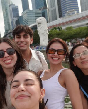 Janine Gutierrez Instagram - sibbies trip 👅

planned the details last minute so thank you @nw.travels24 @dr.travelph for helping us find hotels despite all of se asia being in sg! congrats sa lahat ng na-push ang eras tour!!!! 🫶🏻