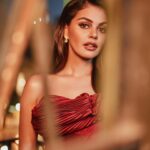 Janine Gutierrez Instagram – Thank you, Kapamilya. Forever grateful for your love. #ABSCBNBallRedCarpet2023 wearing @rajolaurel.

@antheabueno @jayaquino_ @studio.24c @melvillesy @maitabaello @tesserajewelry 🌹 #ABSCBNBall2023