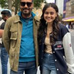 Janki Bodiwala Instagram - Finally I can show my #fangirl moments 😄 😬 #shaitaan