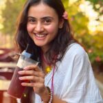Janki Bodiwala Instagram - Sunset and iced coffee #happyhour ☀️🌈✨