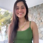 Jannat Zubair Rahmani Instagram - Join me on an enchanting journey with @EaseMyTrip Holiday Packages! #EaseMyTrip #DownloadNow #TravelWithMe