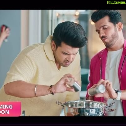 Jannat Zubair Rahmani Instagram - Karan Kundrra, Arjun Bijlani aur Jannat Zubair aayenge jab ek saath, badhegi mahaul mein comedy ka mazza swadisht khaane ke saath only on Laughter Chefs - Unlimited Entertainment. 🤭 Dekhiye #LaughterChefs - Unlimited Entertainment jald hi, sirf #ColorsTV aur @officialjiocinema par. @arjunbijlani @kkundrra @jannatzubair29