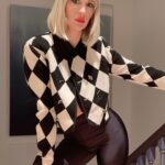 January Jones Instagram – Swipe for a Xmas gift at the end 🎅🏼