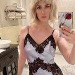 January Jones Instagram – Here’s to me, Mrs. Robinson 🎶
belated bday dinner with my girls!