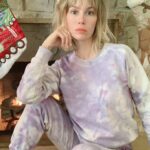 January Jones Instagram - Being patient for Xmas and Britney/Oprah interview isn’t easy