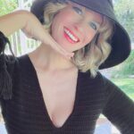 January Jones Instagram – Gimme a free day in my yard and I will make the most of it and also give myself a smidge of quarantine ptsd.