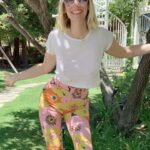 January Jones Instagram - Back to Summmmmerr!! 🌼🌸🌼