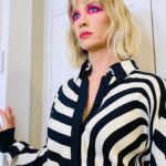 January Jones Instagram - I don’t excel @ small talk 👩🏻‍🎤