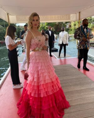 January Jones Instagram - Night 1 in Venice for @dolcegabbana Alta moda 💃🏼