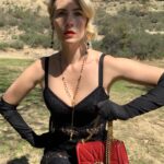 January Jones Instagram – Watches the @dolcegabbana #DGNextChapter FW21 show once.. #90sSuperModel 💃🏼