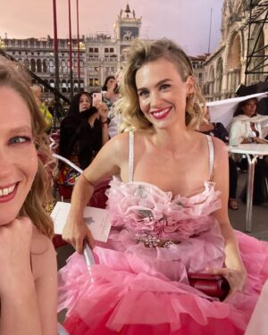 January Jones Instagram - Night 1 in Venice for @dolcegabbana Alta moda 💃🏼