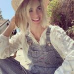 January Jones Instagram – Preparing to harvest some stuff 🌽