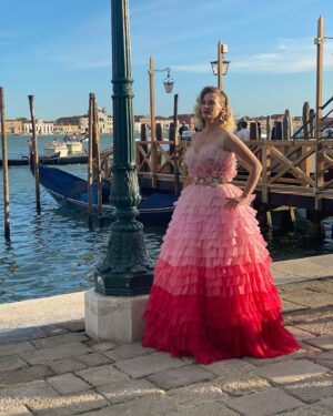 January Jones Instagram - Night 1 in Venice for @dolcegabbana Alta moda 💃🏼