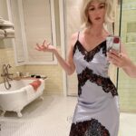 January Jones Instagram – Here’s to me, Mrs. Robinson 🎶
belated bday dinner with my girls!
