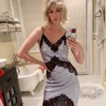 January Jones Instagram – Here’s to me, Mrs. Robinson 🎶
belated bday dinner with my girls!