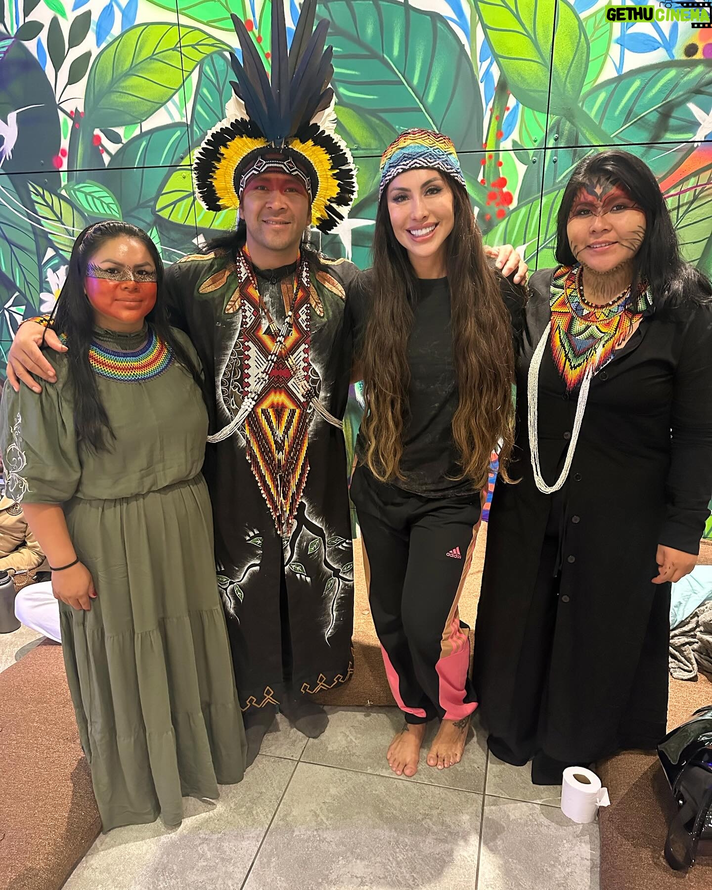 Jaque Khury Instagram - Cerimônia linda conduzida pelo pajé @centropekanrasuyawanawa @jaymeyawanawa @pakashahu #hauxhaux #yawanawa #ayahuasca #xamanismo #povosoriginarios #medicinasdafloresta